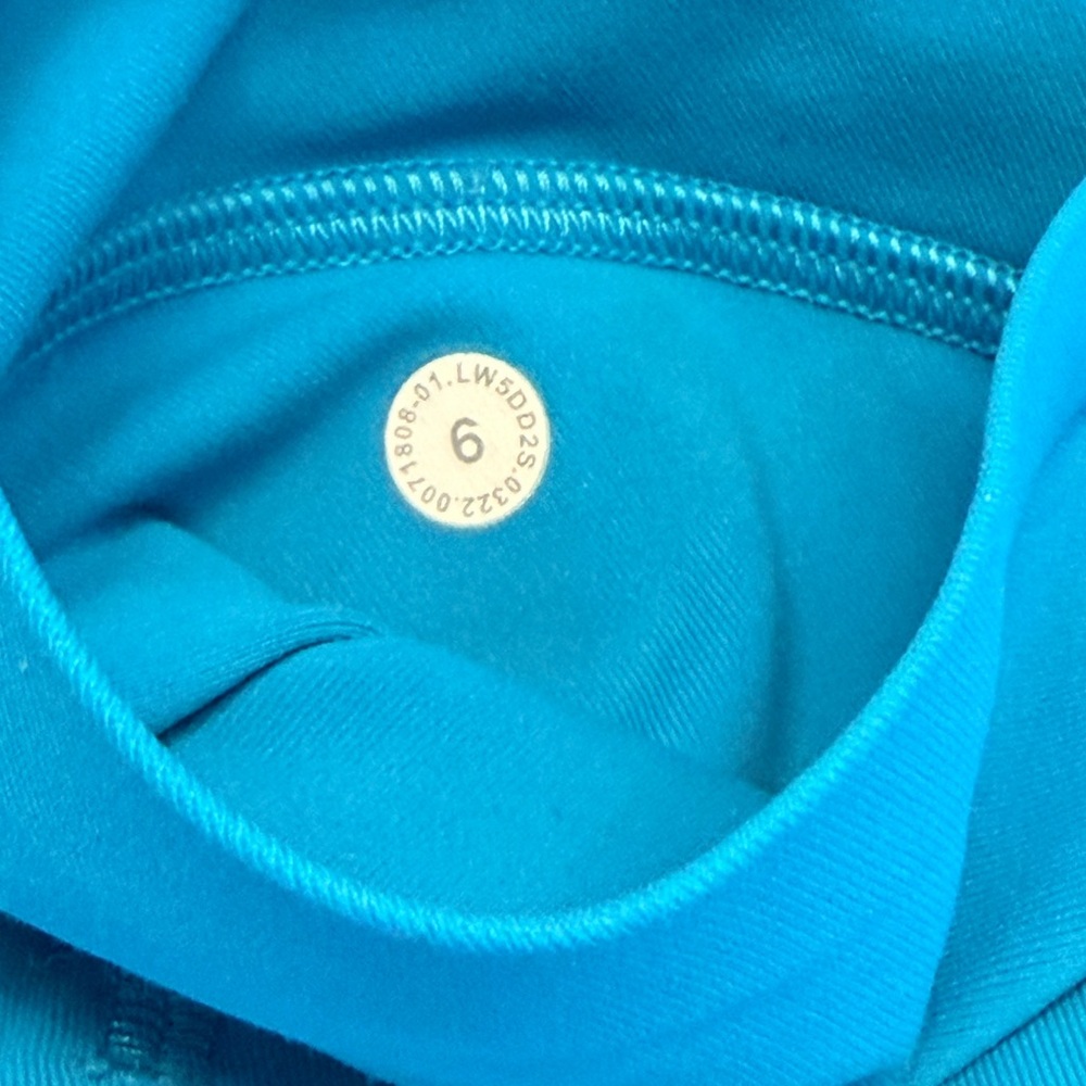 Lululemon Swift Speed HR Tight Size 6 28” Reflective Detail - Picture 5 of 5